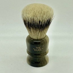 Christmas Special Edition Duke 3 Super Silvertip Badger Horn