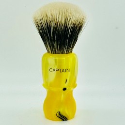 Captain 2 Manchurian Badger Medallion Yellow